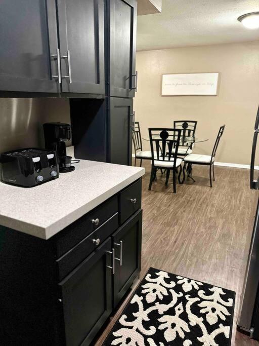 Short Walk To Jsu Stadium, Hospitals, And Bars In Fondren Jackson Bagian luar foto