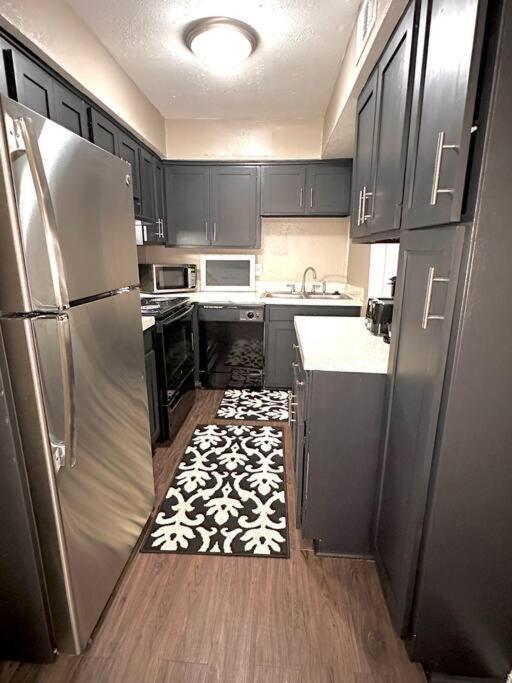 Short Walk To Jsu Stadium, Hospitals, And Bars In Fondren Jackson Bagian luar foto