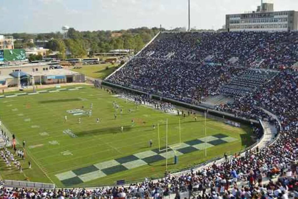 Short Walk To Jsu Stadium, Hospitals, And Bars In Fondren Jackson Bagian luar foto