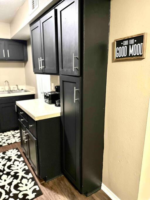 Short Walk To Jsu Stadium, Hospitals, And Bars In Fondren Jackson Bagian luar foto