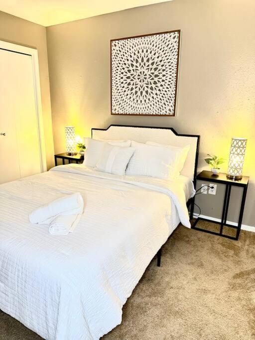 Cozy Fondren Getaway-Short Walk To Coffee Shops, Hospital, And Restaurants! Apartment Jackson Bagian luar foto