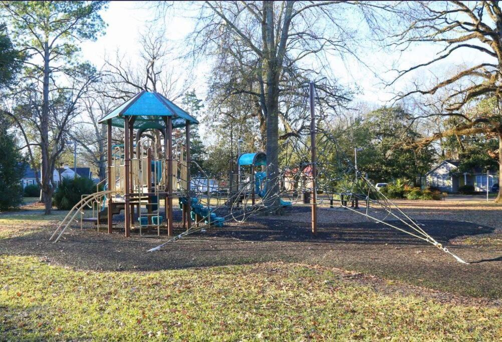 Short Walk To Jsu Stadium, Hospitals, And Bars In Fondren Jackson Bagian luar foto